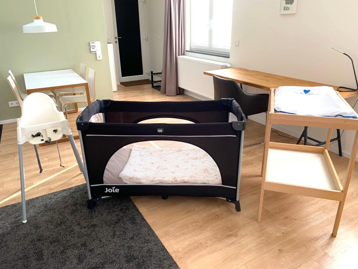 Alles Komplett - 2 Schlafzimmer, Grosse Kueche, Bad Köln Eksteriør bilde